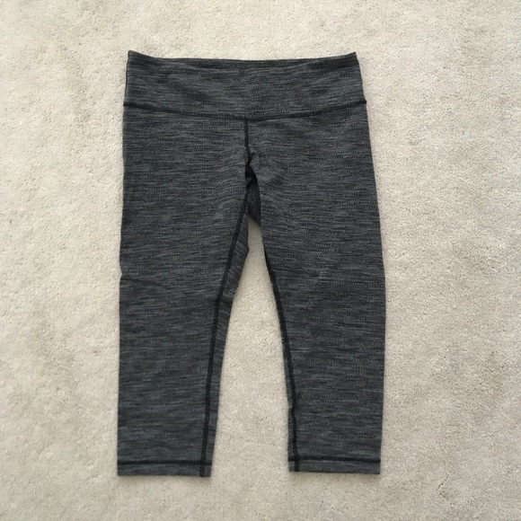 lululemon athletica Pants - Lululemon Crop Leggings